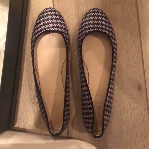 Nora Houndstooth Ballet Flats - Made In Italy - New w/ box & dust bag - Picture 11 of 13